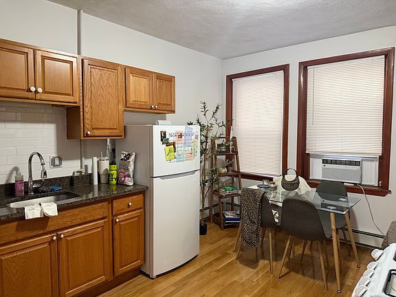 3rd image of 26-28 Margaret St #6AB