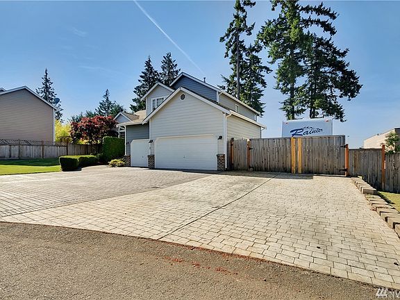 2nd image of 10412 153rd Street Ct E