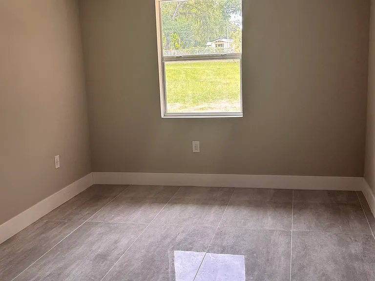 9910 Seven Roads Pl — Photo 6