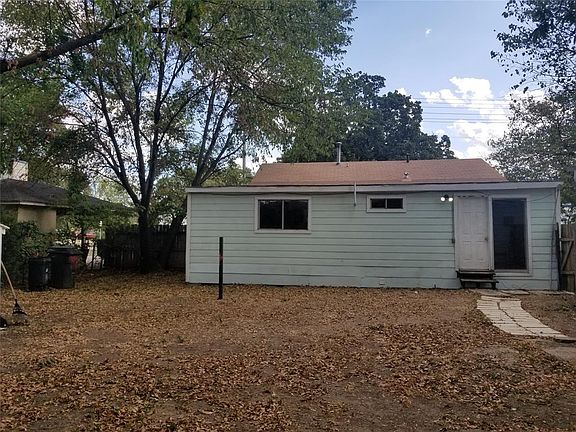 3rd image of 211 E Pioneer Dr