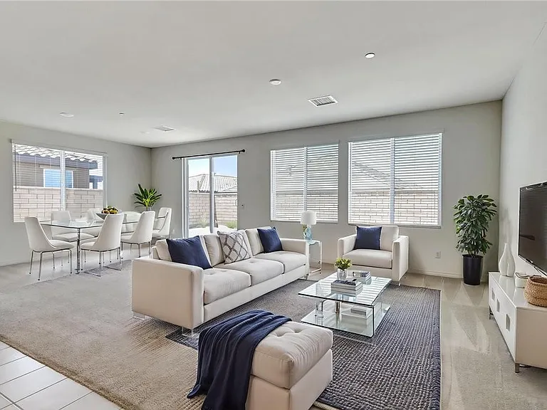 43885 Arancia Way — Photo 7