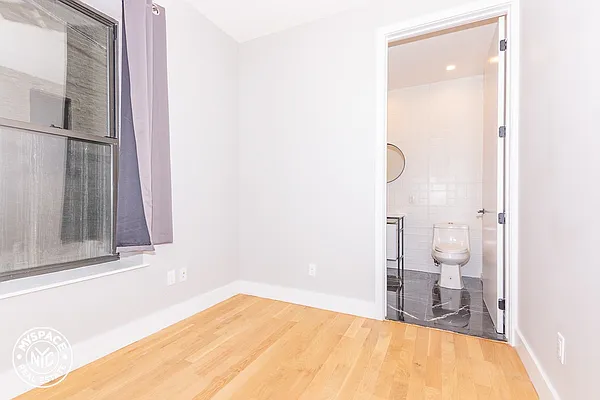 Rented by MySpaceNYC | media 18