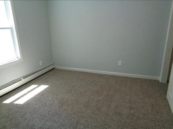 5th image of 317 Vanderbilt Ave