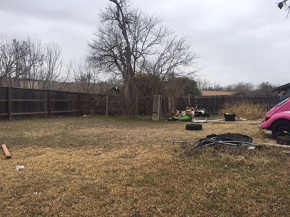 3rd image of 5103 Loyola Ln