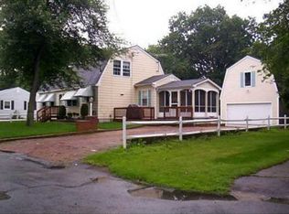 21 Cozy Ln, Cumberland, RI 02864