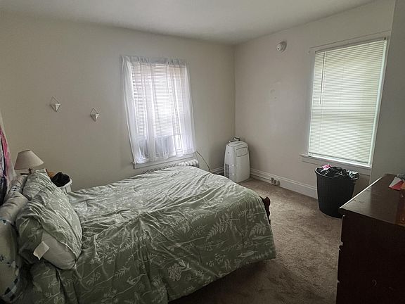 5th image of 300 Seminary Ave S #2