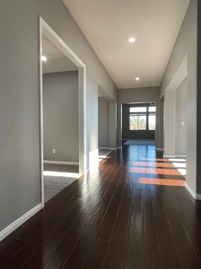 Wow! This home will take your breath away! — Photo 2