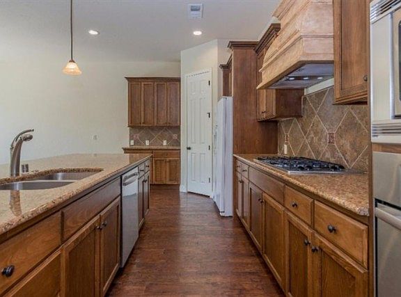 3rd image of 5870 E Booker Ave