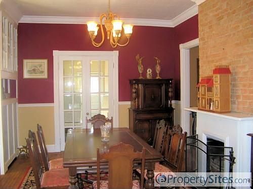3rd image of 3027 Wardall Ave
