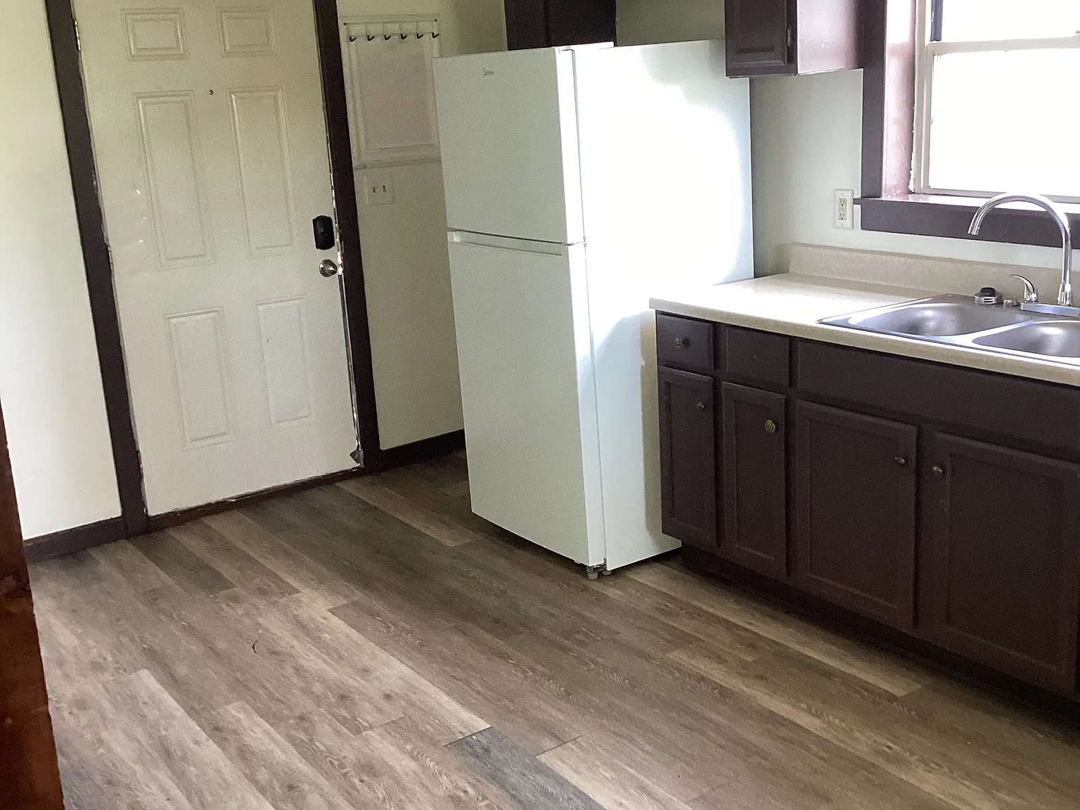 2 BR 1 Bath House — Photo 3