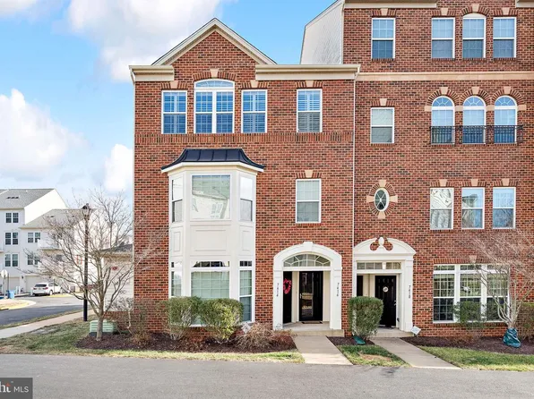 7416 Brunson Cir, Gainesville, VA 20155