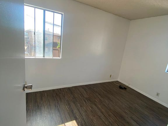 4th image of 1367 Saint Louis Ave APT B