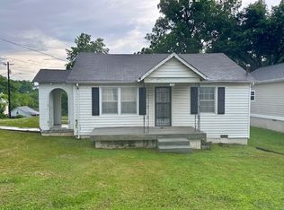 1316 School St, Columbia, TN 38401