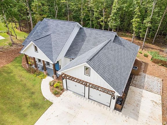 3rd image of 229 Samson Way