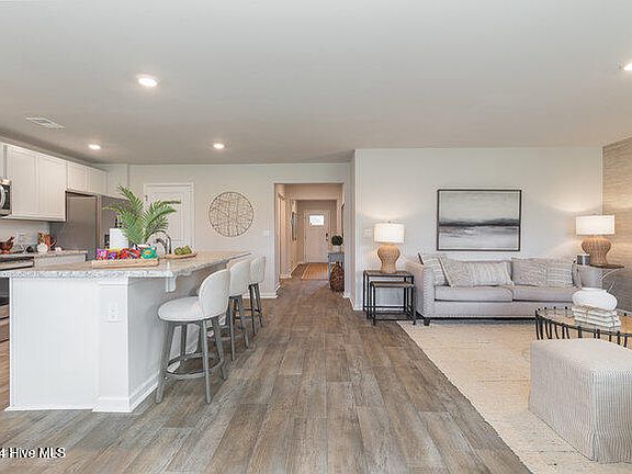 2nd image of 71 Arbor Crest Lane