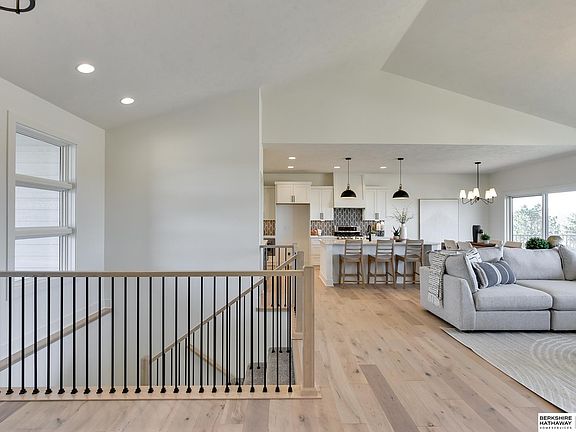 3rd image of 19026 Acorn Dr