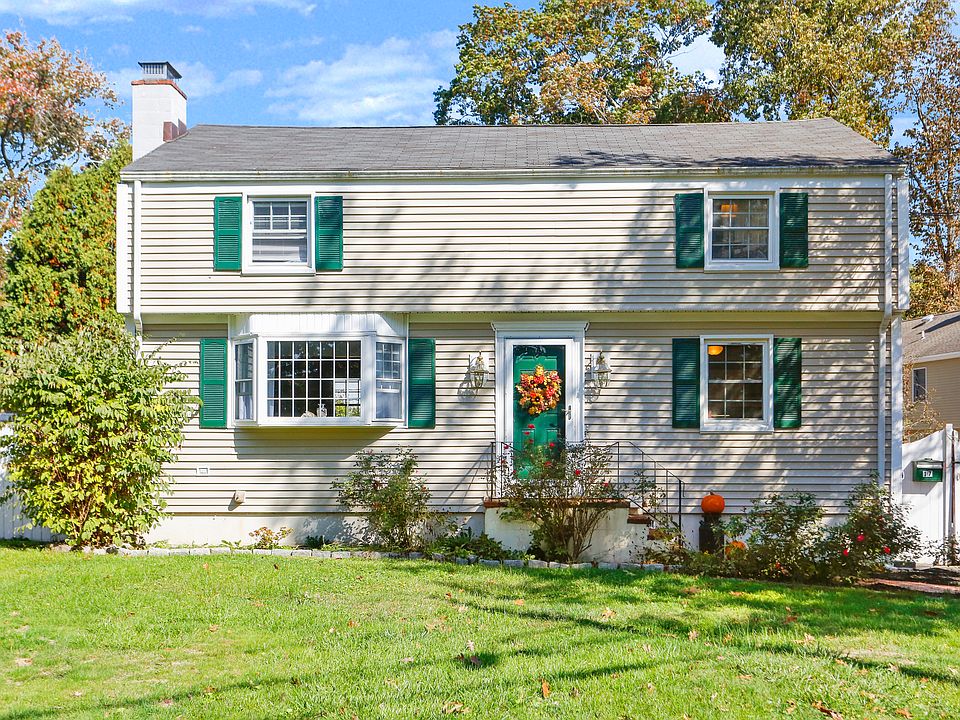 17 Daphne Drive