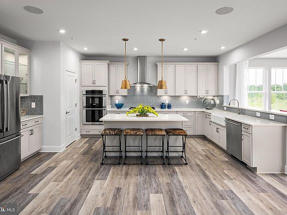 7th image of this home