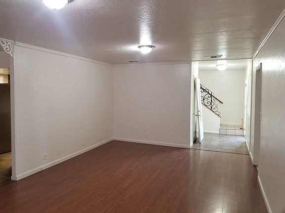 3rd image of 2381 W Hamilton Ave