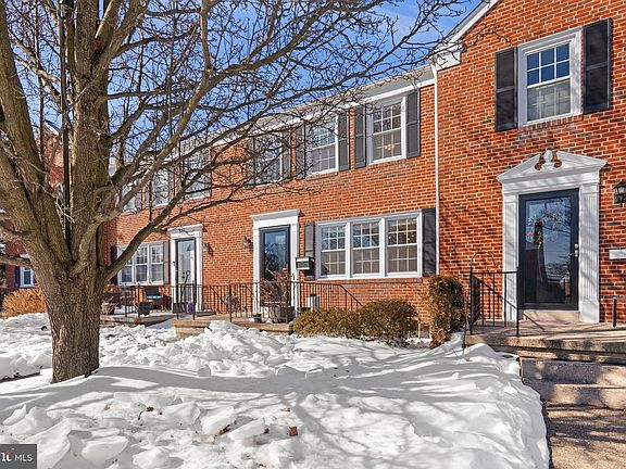 3rd image of 8204 Pleasant Plains Rd