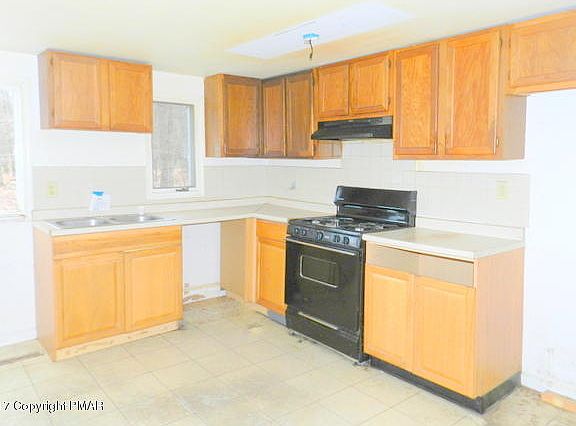 5th image of 3407 Pin Oak Ln