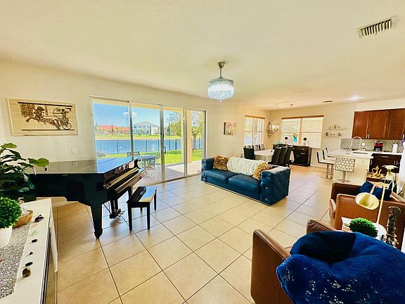 4th image of 199 Bella Vista Way