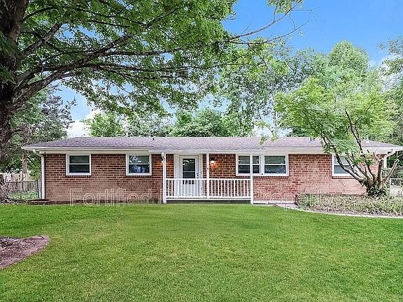 3rd image of 112 Kinnley Ct #1