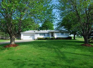 10695 Ridge Rd, Girard, PA 16417