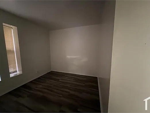 2 bed, 1600 sqft, $1,095 — Photo 1
