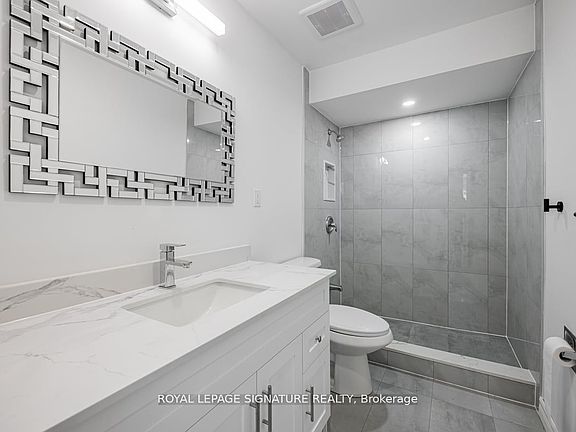 4th image of 54 Tuscarora Dr #A