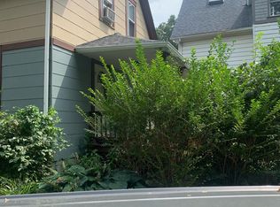 9207 Desmond Ave, Cleveland, OH 44102