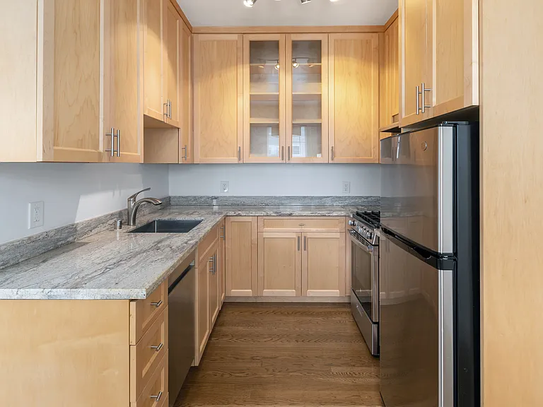 1801 Turk St #11 — Photo 8