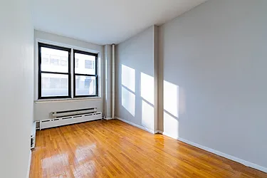 Rented by New York Casas Ltd.