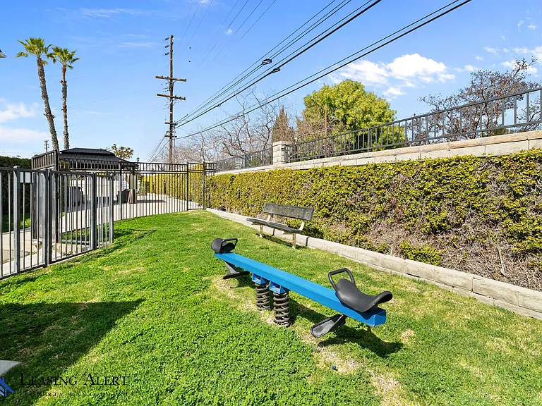 20300 Vanowen St #36 — Photo 25