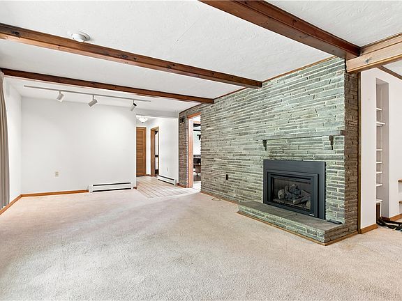 5th image of 136 Bradford Rd