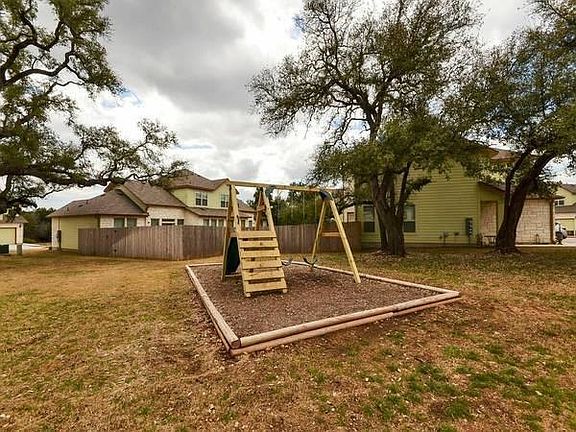 3rd image of 2410 Great Oaks Dr APT 401