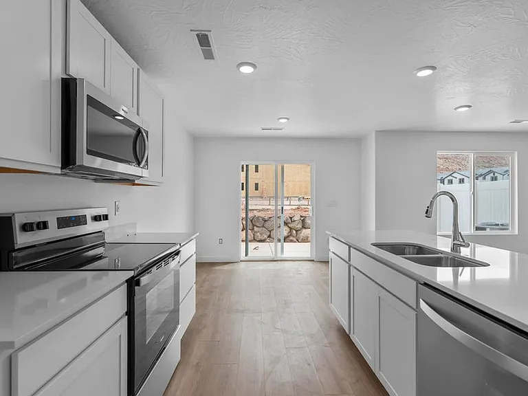 2133 S Wolverine Way — Photo 11
