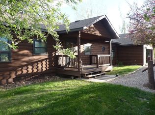 45 Ridge Rd, Lander, WY 82520