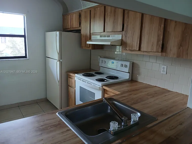 9141 NW 1st Ct #204 — Photo 5