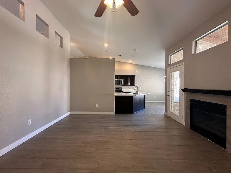 8256 Lone Feather Ln — Photo 16