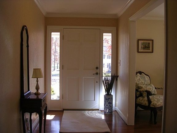 2nd image of 160 Woodridge Dr