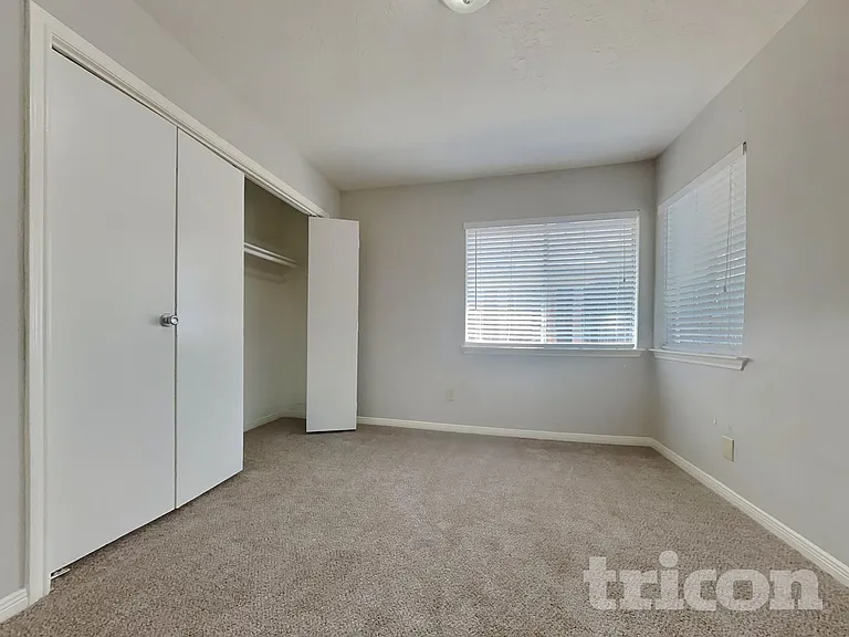 8559 Spring Green Dr — Photo 13
