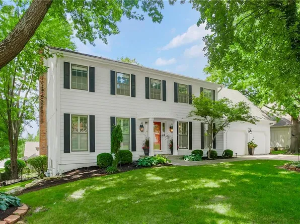 12824 Granada Rd, Leawood, KS 66209