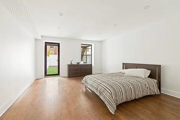 Rented by Corcoran | media 25