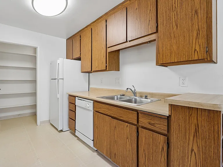 24-web-or-mls-Wisteria St 10-S1807-022