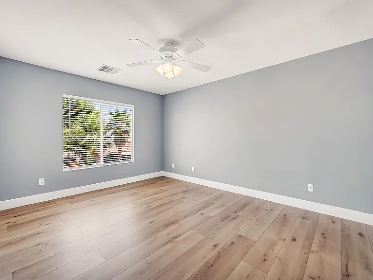 2422 E Olivine Rd — Photo 25