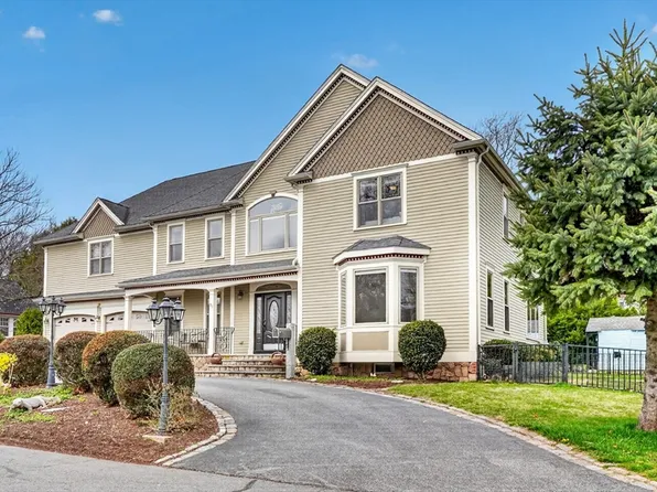 75 Bonney St, Westwood, MA 02090