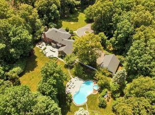 5 Amalia Ct, Mendham, NJ 07945