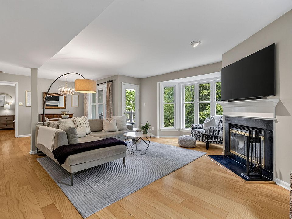 1st image of 1011 Wirewood Dr APT 201