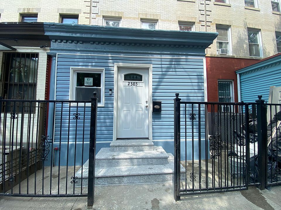 1st image of 2385 Walton Ave #2